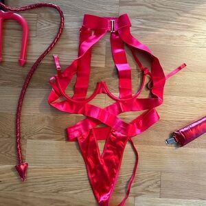 5 piece devil costume